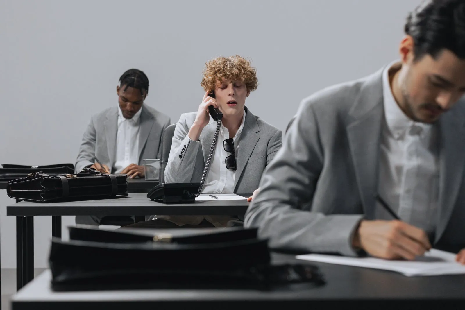 How to Answer a Business Call Professionally